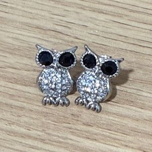 Cute Silver Tone & Black Crystal Rhinestone Owl Stud Earrings